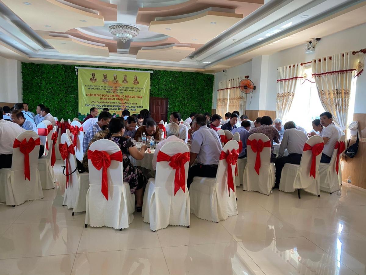 Ngoc Nam Hotel Ham Tan Exteriör bild