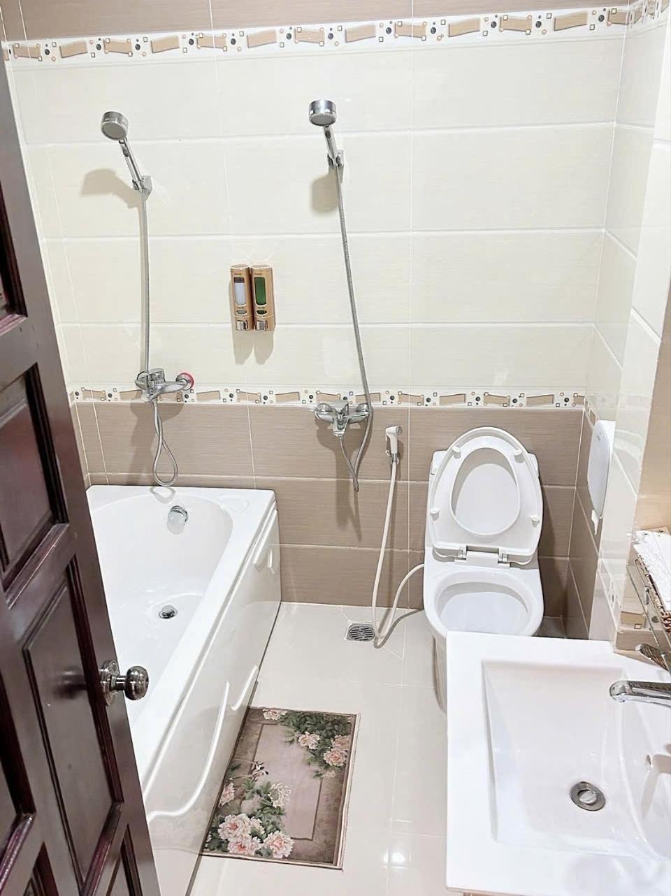 Ngoc Nam Hotel Ham Tan Exteriör bild